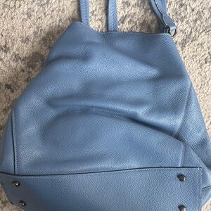 Coach Elegant Blue Leather Women's Bag